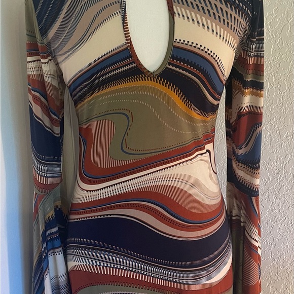 Long belle sleeve mini dress by Ariella size M - Picture 3 of 6